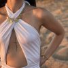 To Mythic Choker είναι ένα χειροποίητο κολιέ από ανοξείδωτο ατσάλι με κρεμαστά φλουριά . Είναι εμπνευσμένο από το μποέμικο Lifestyle και αποτελεί ένα από τα πιο εντυπωσιακά κομμάτια της συλλογής μας .