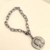 To Lydia bracelet είναι ένα χειροποίητο κομμάτι της συλλογής μας εμπνευσμένο από τα πρώτα μη ελληνικά νομίσματα που τα συναντάμε από το 2000 π.Χ στη Μεσόγειο .