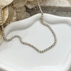 Ανακάλυψε την ατσάλινη ριβιέρα Nina όπου αποδεικνύει πως η λάμψη μπορεί να είναι εκθαμβωτική , αλλά και διακριτική ταυτόχρονα. cprcollection.gr Ελαιών 36 Ίλιον