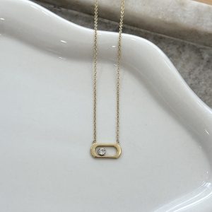 Ανακάλυψε το Olia Necklace είναι ένα διακριτικό κολιέ,το οποίο μπορείς να φοράς από το πρωί μέχρι και το βράδυ στο φυσικό μας κατάστημα Ελαιών 36 , Ίλιον.