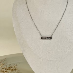Ανακάλυψε το viral κολιέ με τα κινούμενα στρας και κάντο δικό σου στο φυσικό μας κατάστημα Ελαιών 36, Ίλιον και στο www.cprcollection.gr