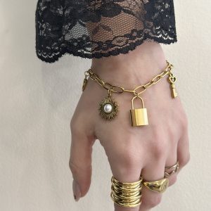 Ανακάλυψε ανθεκτικά ατσάλινα κοσμήματα στο www.cprcollection.gr και στο φυσικό μας κατάστημα Ελαιών 36 στο Ίλιον